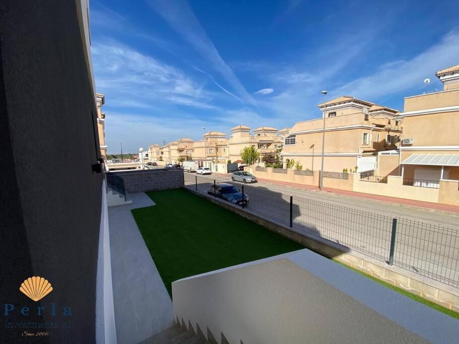 Beautiful New South Facing Bungalow With Large Terrace Dehesa de Campoamor  Zewnętrze zdjęcie